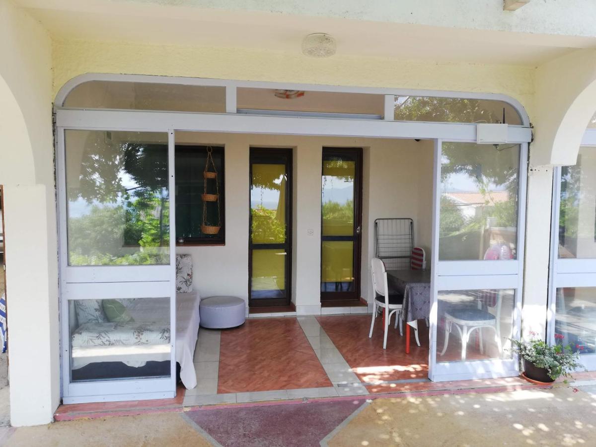 Apartmani Ankora Brist Bagian luar foto