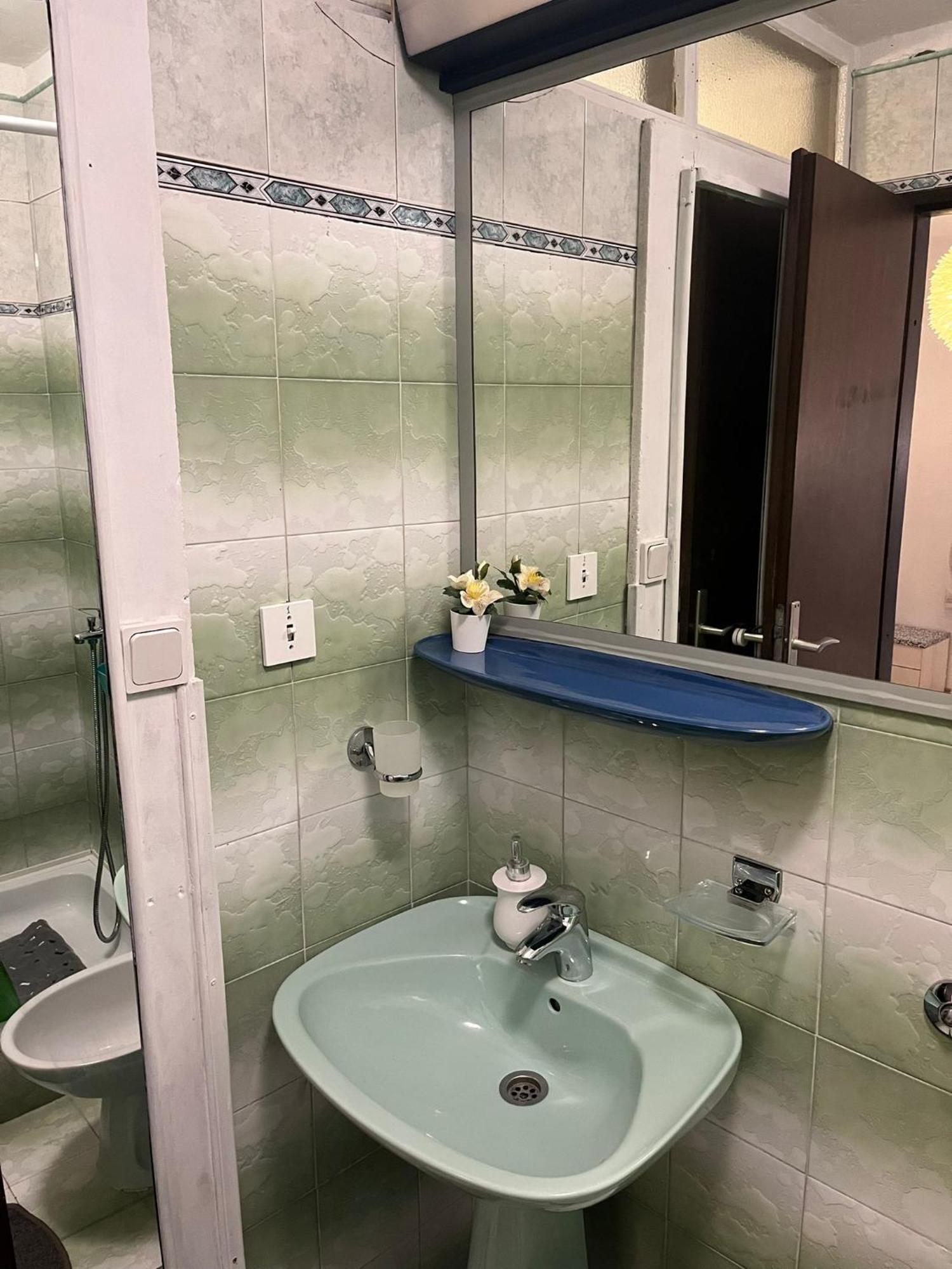 Apartmani Ankora Brist Ruang foto