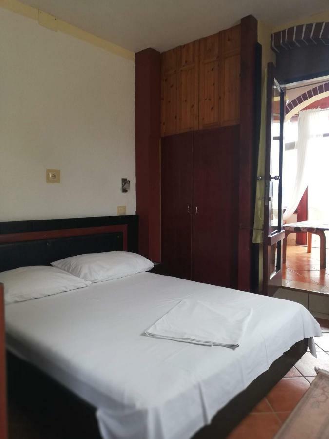 Apartmani Ankora Brist Bagian luar foto