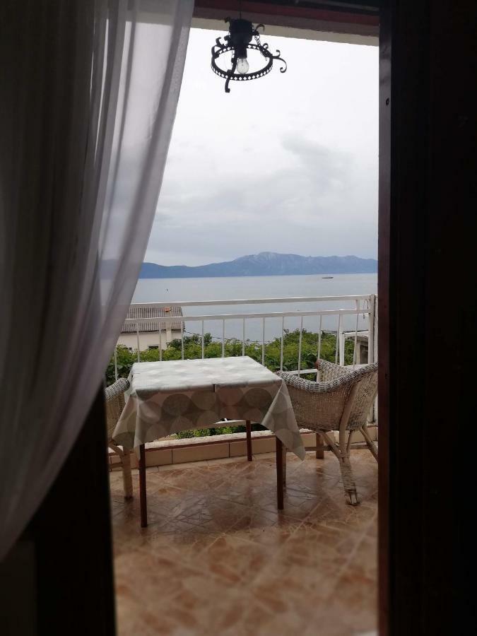 Apartmani Ankora Brist Bagian luar foto