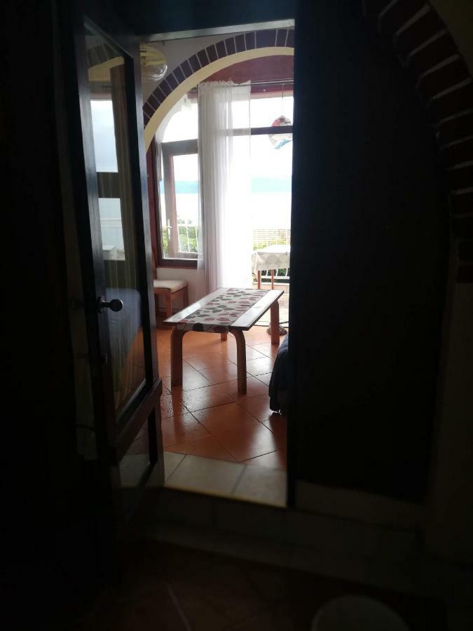 Apartmani Ankora Brist Bagian luar foto